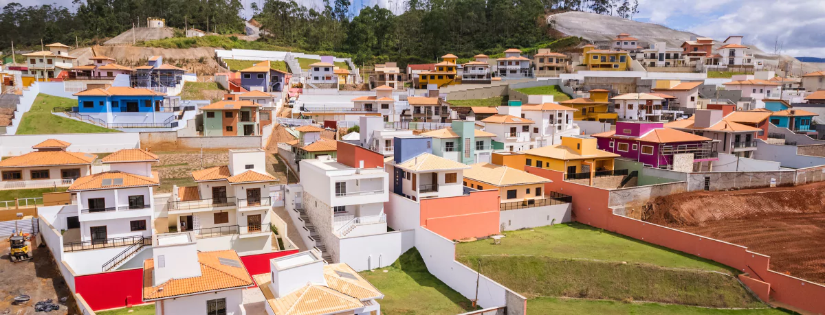 Casas do novo distrito de Bento Rodrigues, em Mariana, Minas Gerais (24 de abril de 2023).
